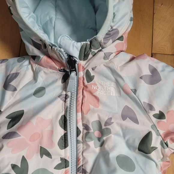 Reversible North Face Jacket - Picture 2 of 3